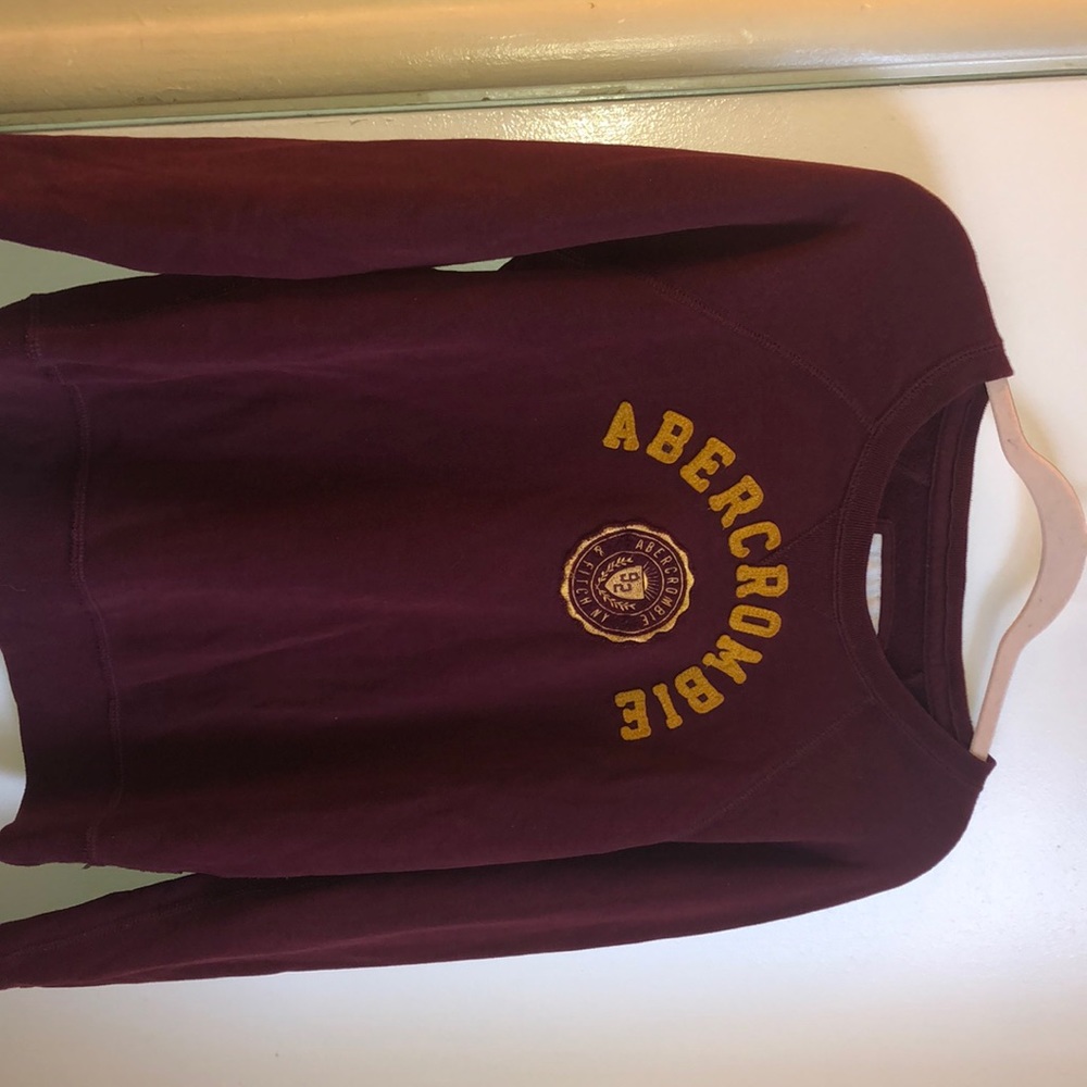 burgundy abercrombie & fitch sweater
